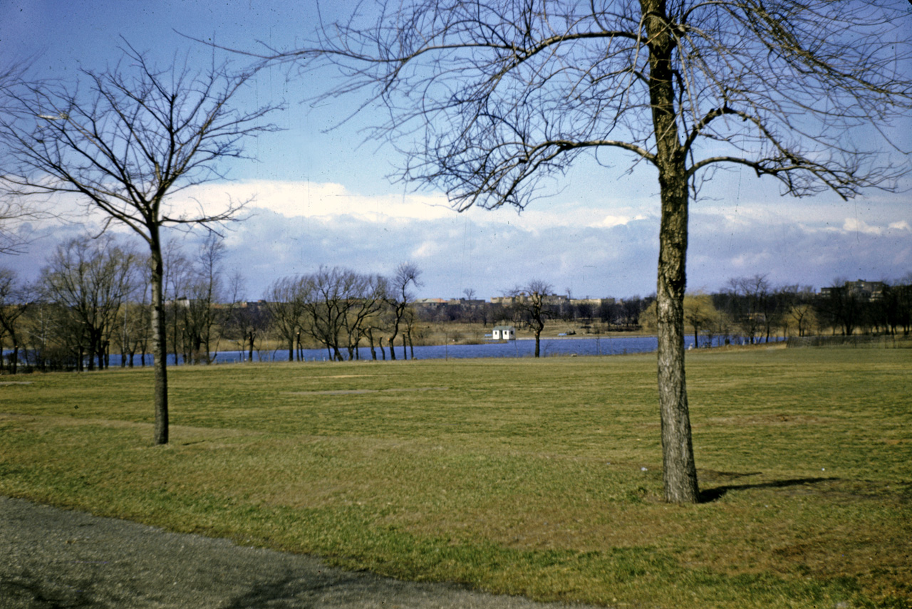 42-03-22, 02, Lake in Hudson County Park