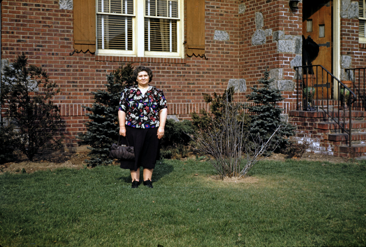42-04-05, 01, Easter, Grandma (Nana) Bruno