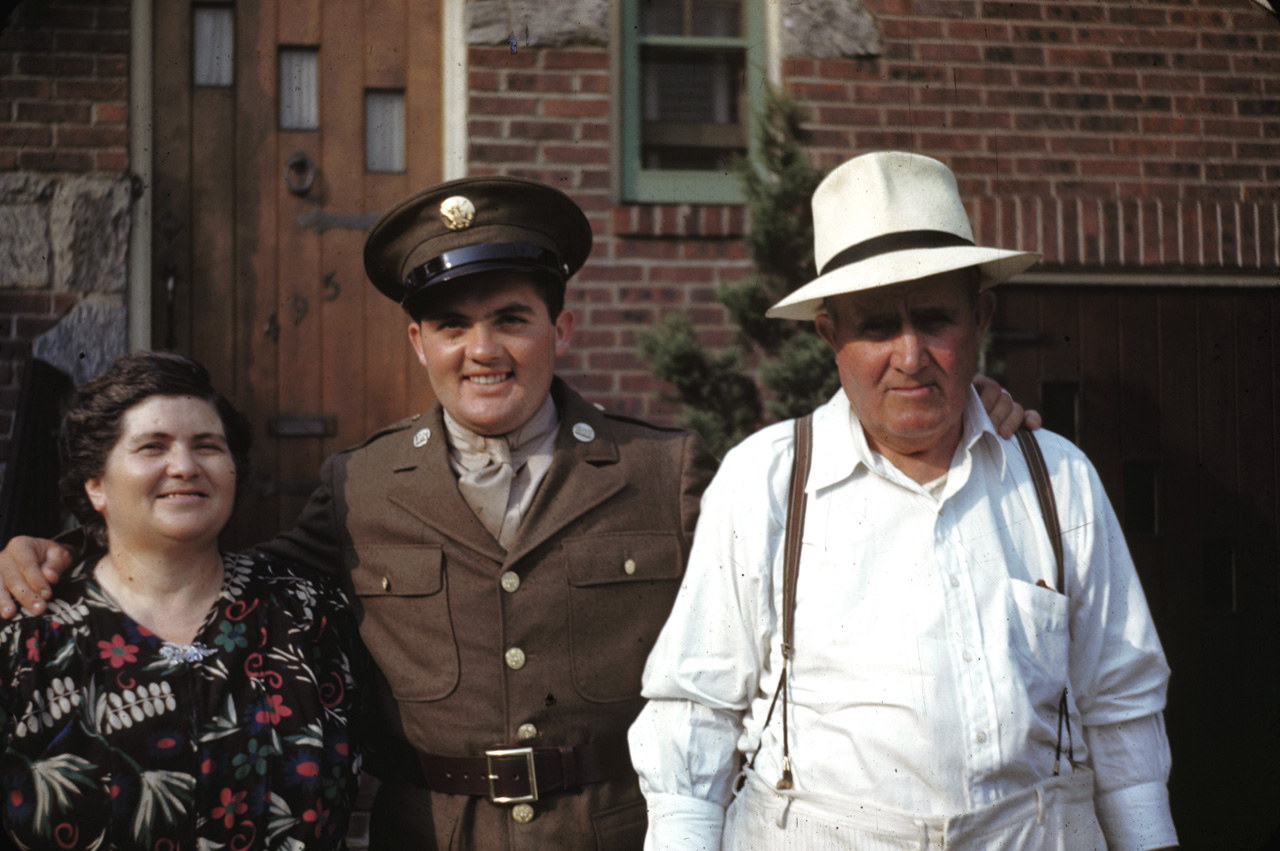 42-07-04, 12, Nana, Johnnie, Nano Bruno