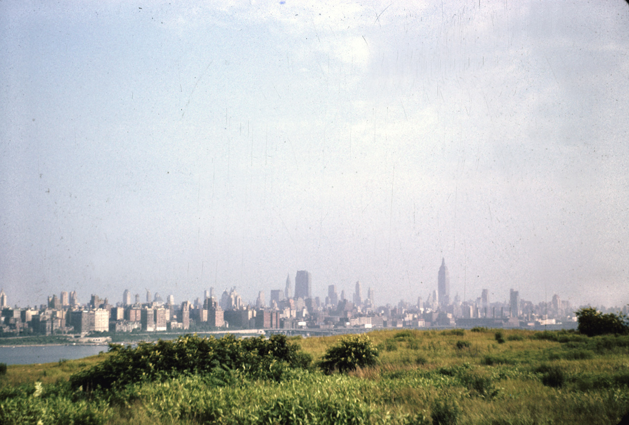 42-07-05, 01, New York Skyline