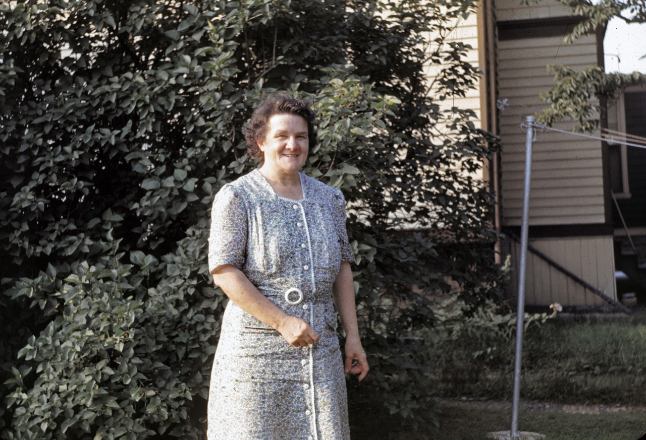 42-07-19, 04, Nan (Grandma) Klingelstein