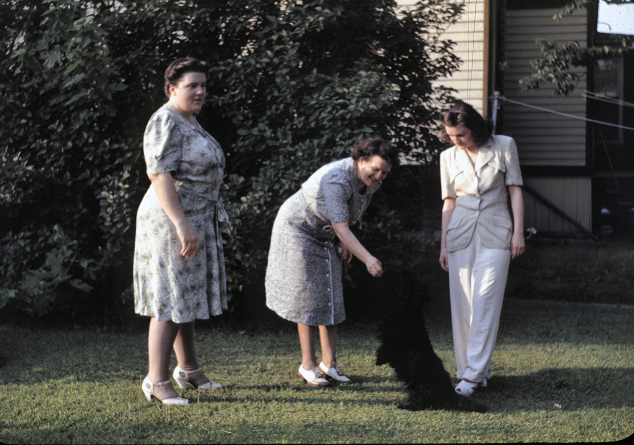 42-07-19, 05, Blanche, Nan (Grandma), Marie Klingelstein