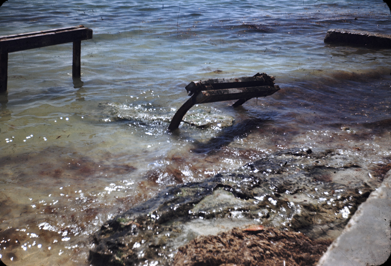 45-08-01, 29, Pier extending from roadway Keywest Fla