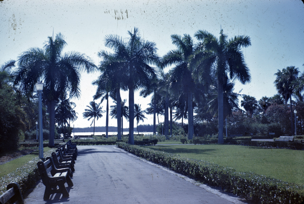 45-11-05, 67, Biscayne Park in Miami, Fla