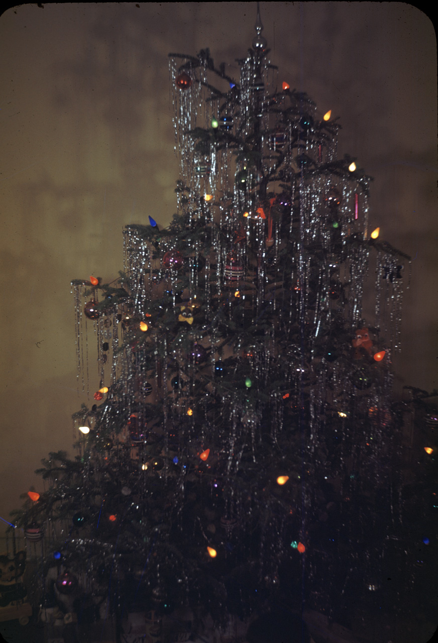 47-12-25, 01, Christmas Tree