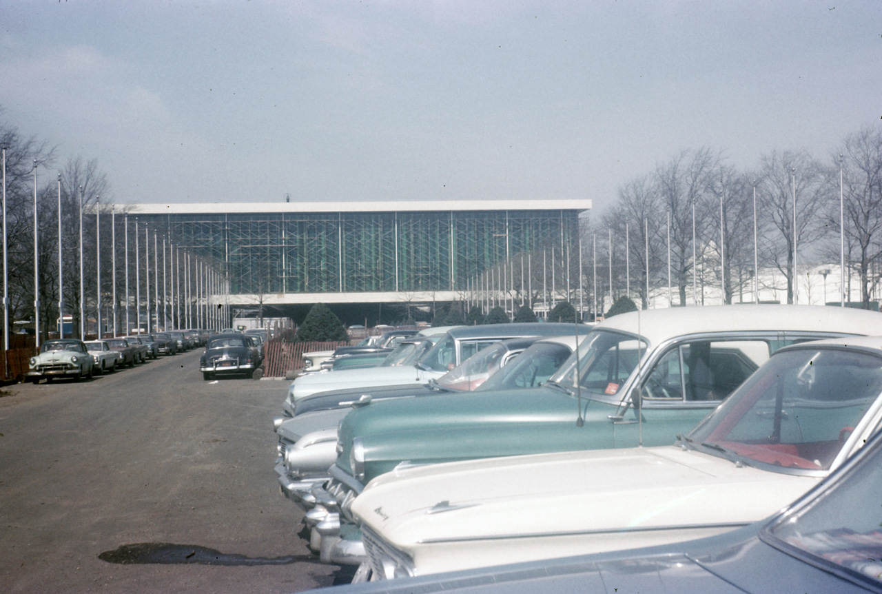 64-03-24, 01, World's Fair, under construction