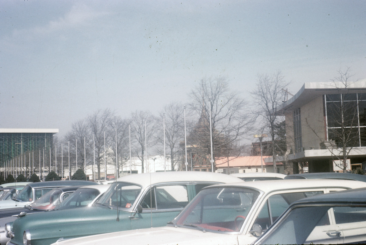 64-03-24, 02, World's Fair, under construction