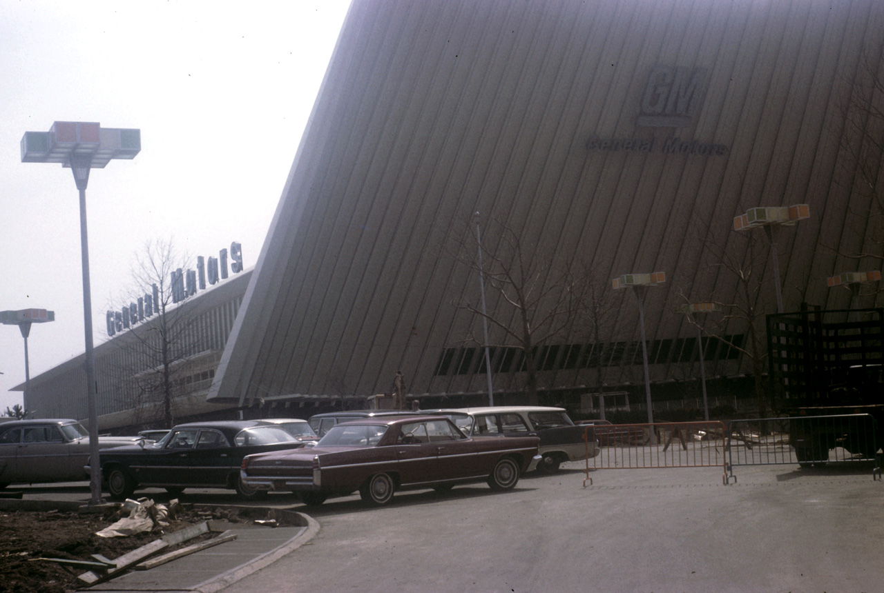 64-03-24, 24, World's Fair, under construction