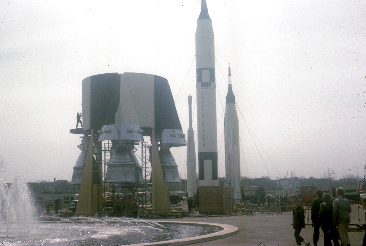 64-03-24, 31, World's Fair, under construction