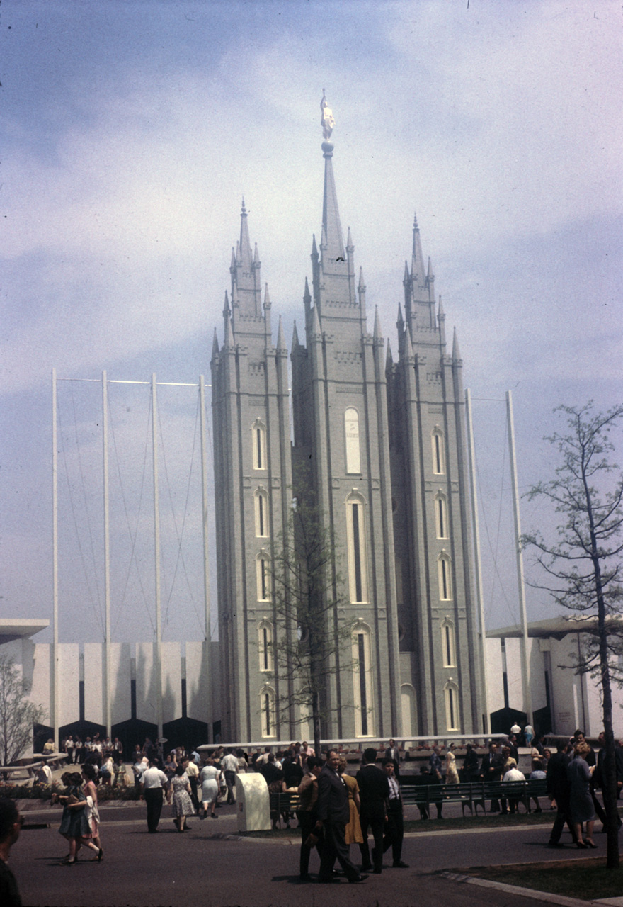64-04-15, 07, Worlds Fair, NY