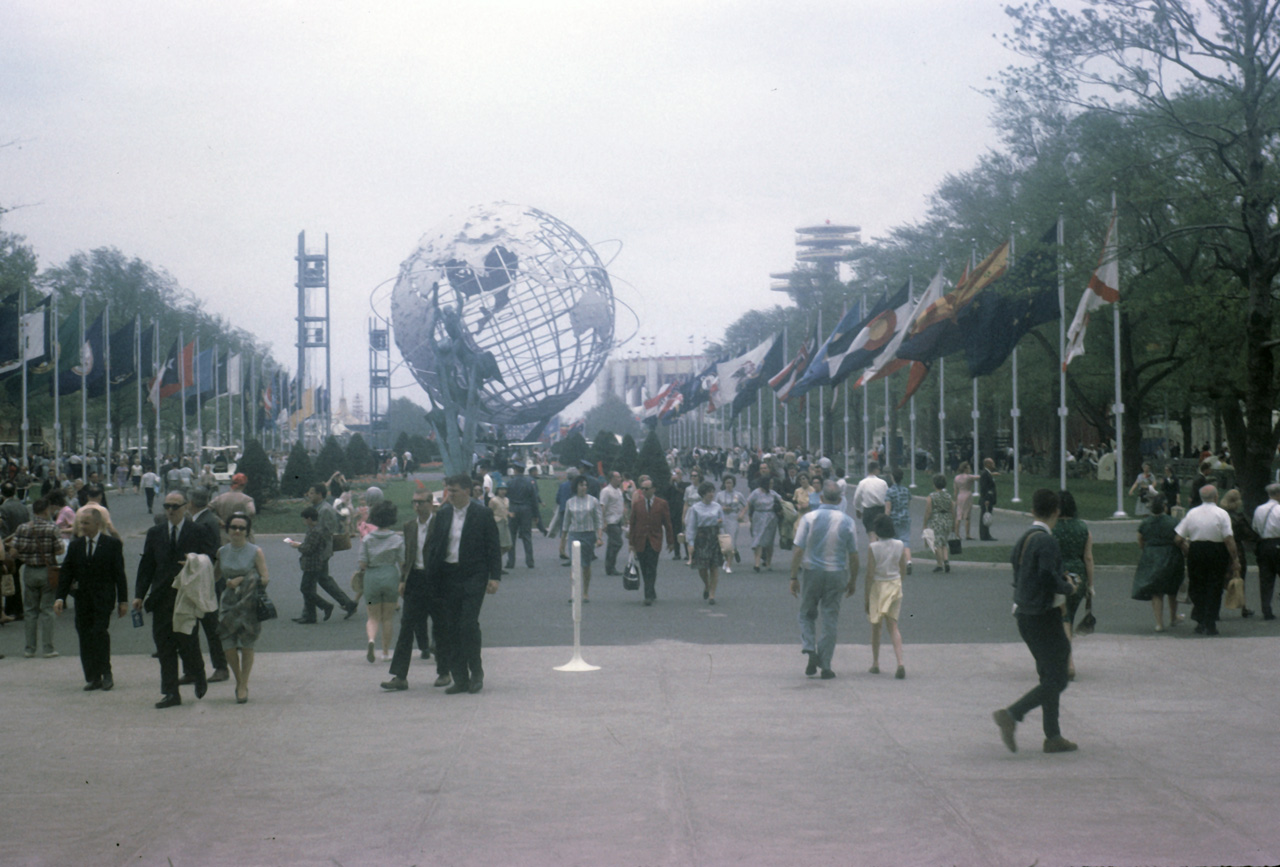 64-05-09, 13, Worlds Fair, NY