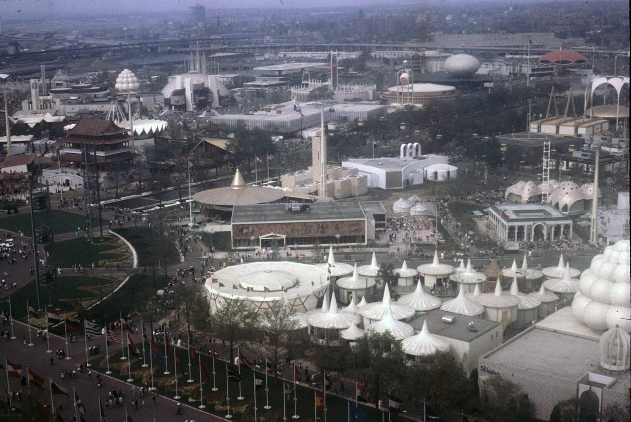 64-05-09, 21, Worlds Fair, NY