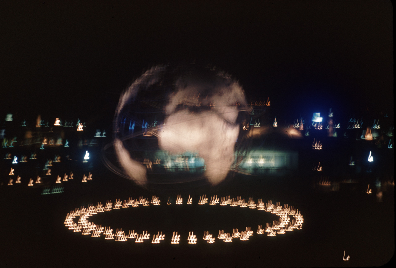 64-05-09, 22, Worlds Fair, NY