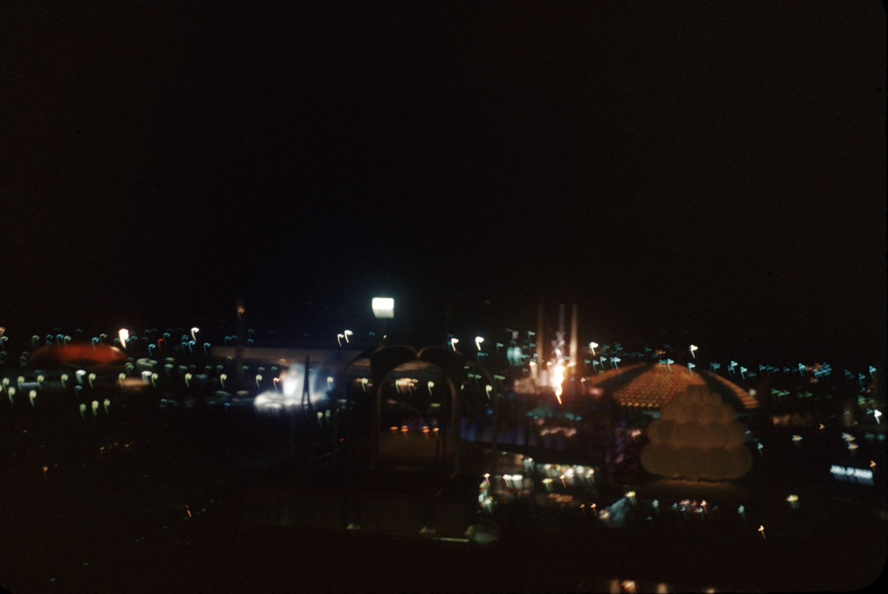 64-05-09, 29, Worlds Fair, NY