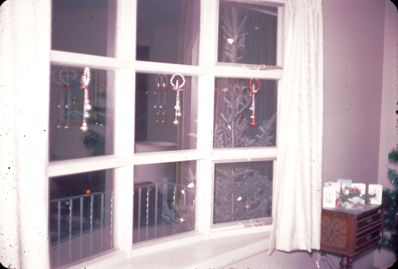 64-12-20, 08, Christmas, Saddle Brook, NJ