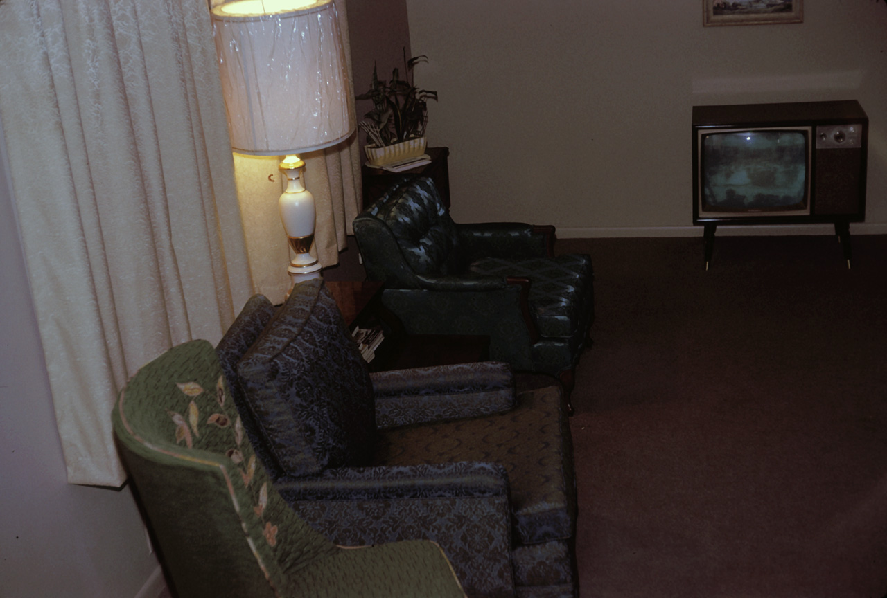 65-10-15, 05, Living Room Section, Saddle Brook, NJ