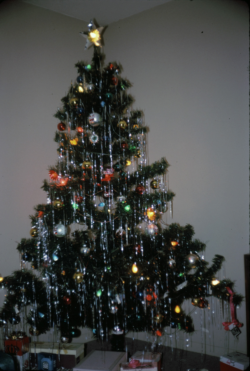 65-12-24, 05, Christmas, Saddle Brook, NJ