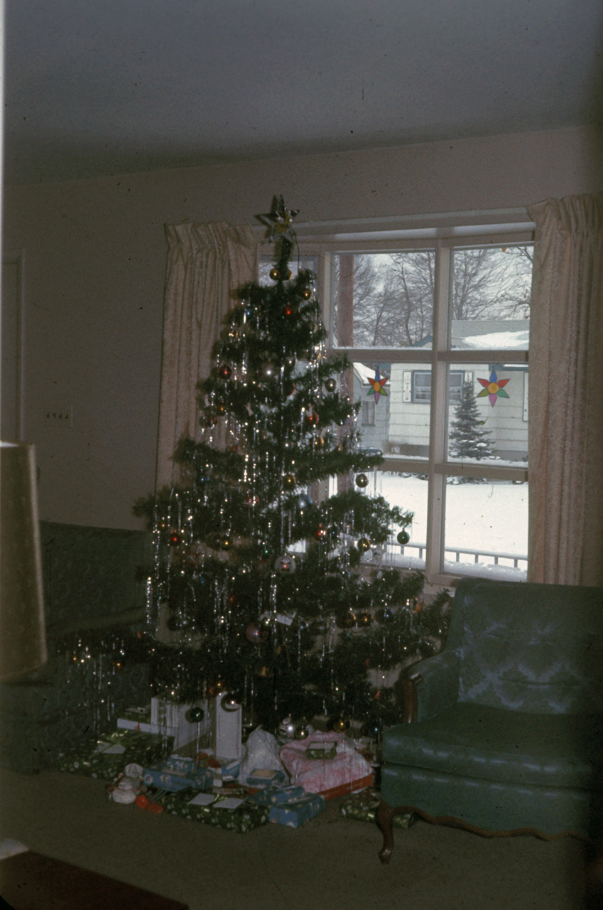 66-12-25, 01, Christmas, Saddle Brook, NJ
