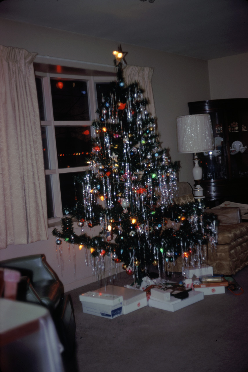 67-12-25, 02, Christmas, Saddle Brook, NJ