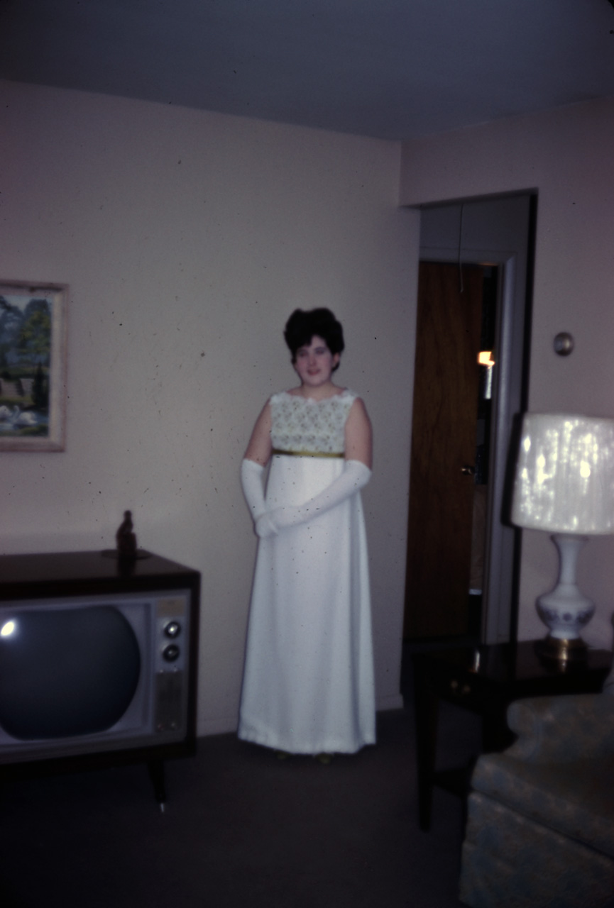 68-03-22, 02, Senior Ball, Janice, Saddle Brook, NJ