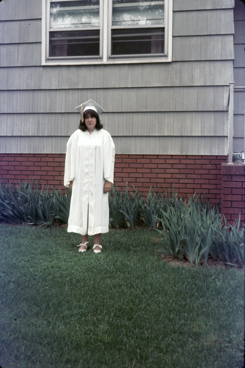 68-06-01, 01, Graduation, Janice, Saddle Brook, NJ