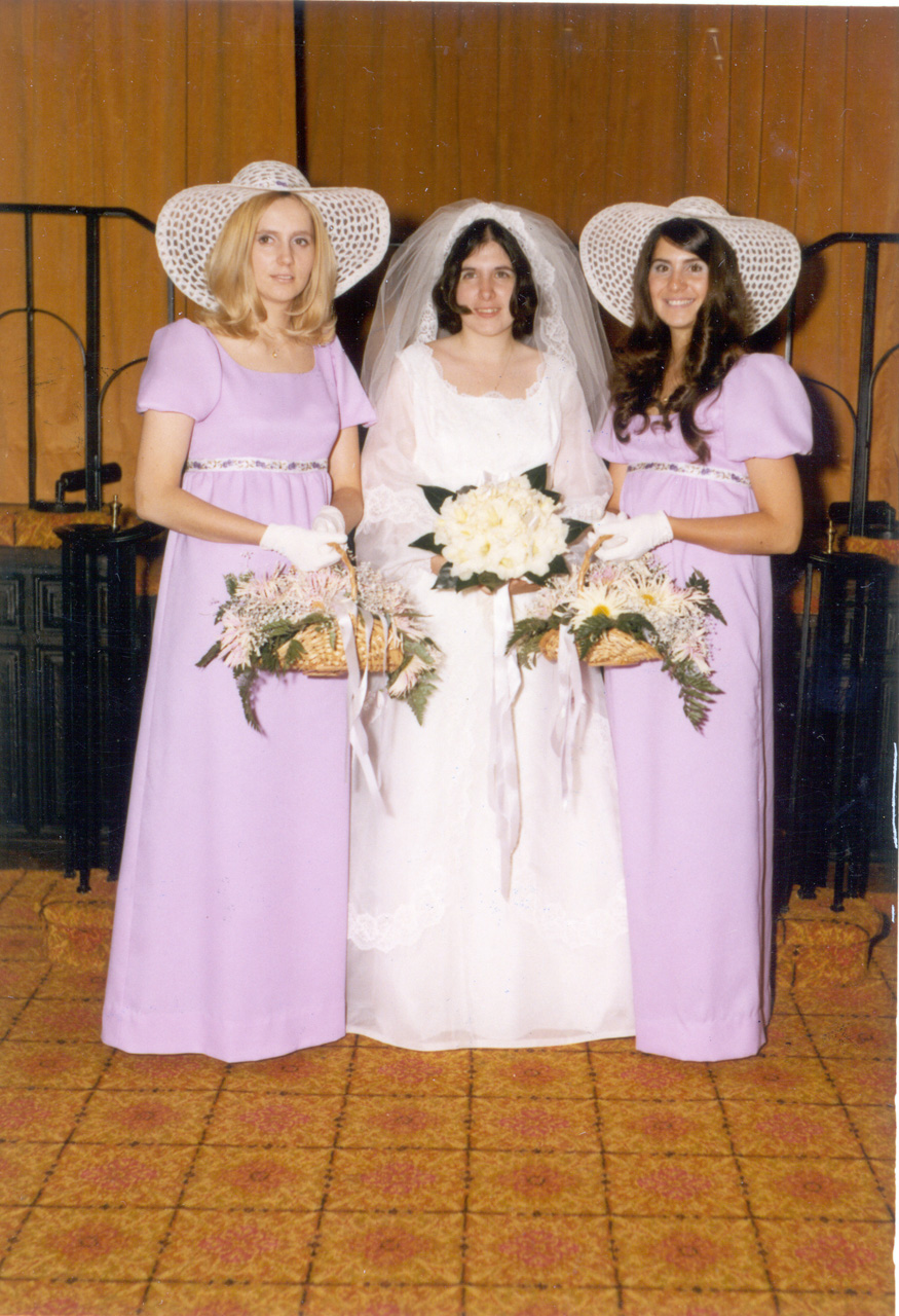 71-06-12, 017, Jance and the Maids, Janice's Wedding